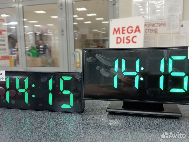 Часы электронные настольные