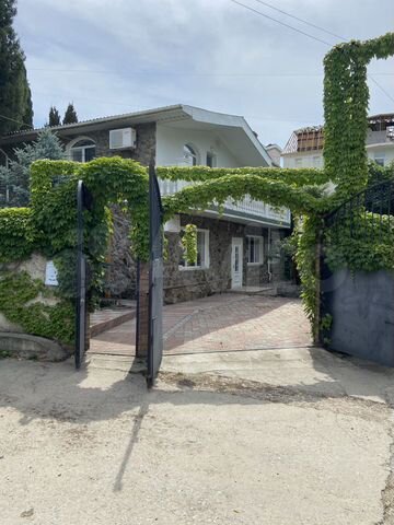 Дом 140 м² на участке 5 сот.