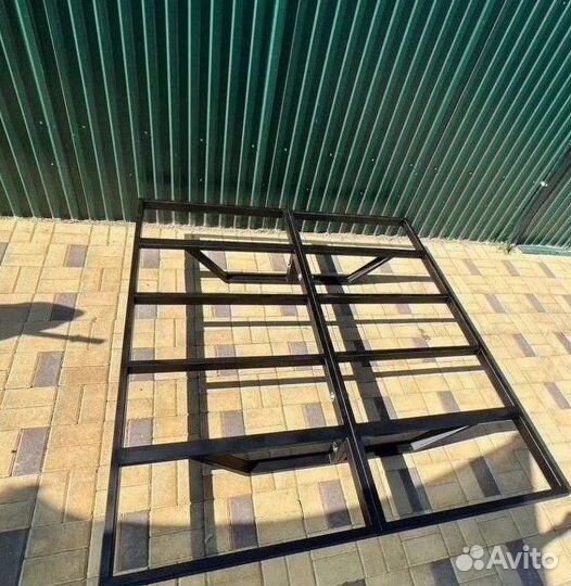 Двуспальная кровать лофт металлическая