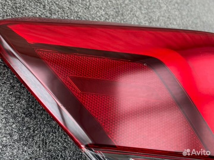 Стоп-сигнал левый Subaru Forester SK