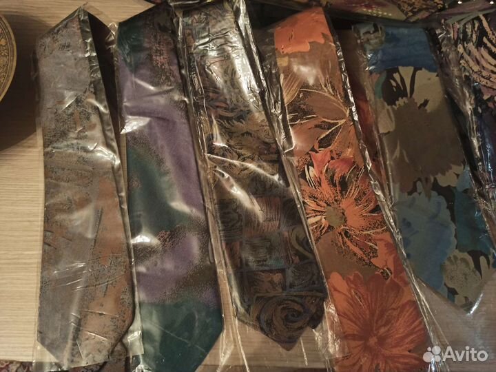 Галстуки итальянские и французские цена за всё