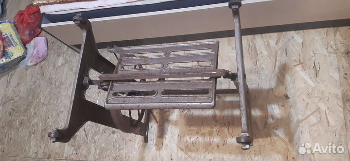 Станина от швейной машинки