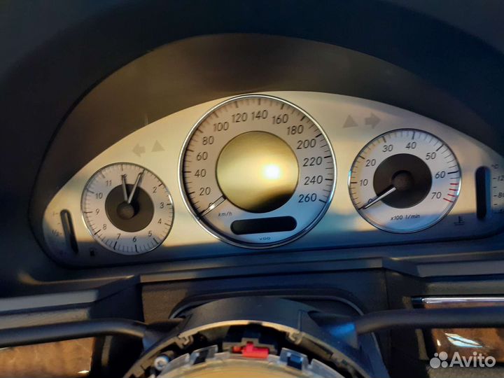 Панель приборов Мерседес W204 амг