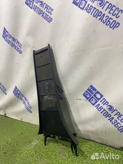 Обшивка стойки задняя правая Skoda Superb седан