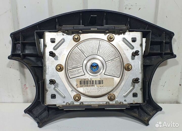 Подушка безопасности водителя Toyota Avensis T220