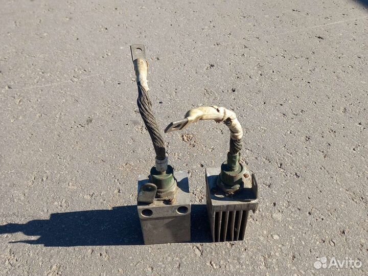 Диод силовой В200