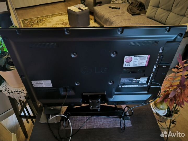 Телевизор LG 37 дюймов 37LM620T