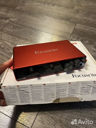 Звуковая карта Focusrite scarlett 8i6