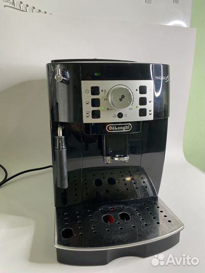 Кофемашина delonghi