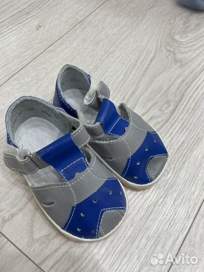 Сандали новые