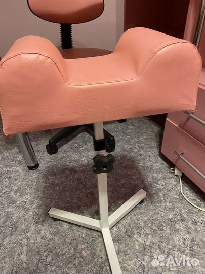 Стол для мастера маникюра