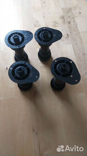 Регулируемые ножки для кухонного шкафа