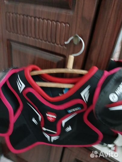 Нагрудник хоккейный Jr l