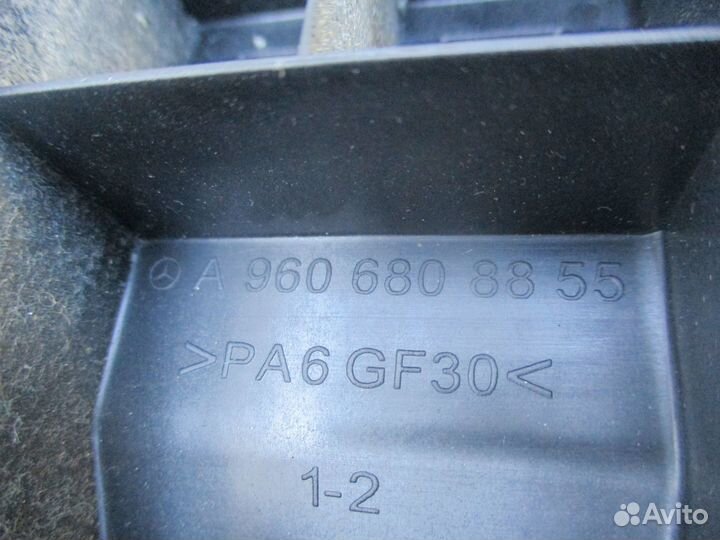 Накладка Mercedes-Benz A9606808855