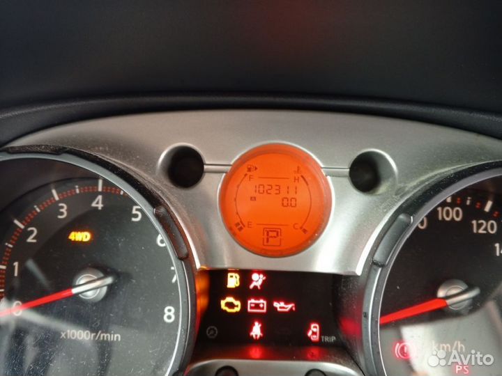 Подкрылок Nissan Dualis NJ10 (Переднее Правое)