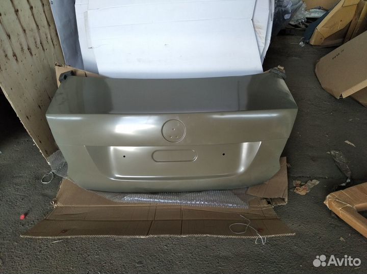 Крышка багажника Volkswagen Polo 5 2014 - 2020