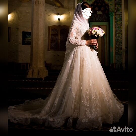 Свадебное платье