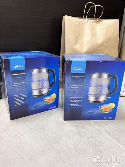Красивый элетрочайник Midea новый
