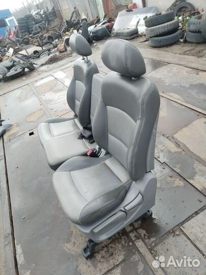 Передние сиденья Hyundai Grand Starex 08/старекс
