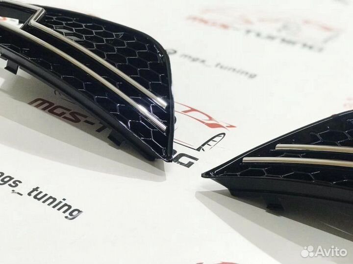 Вставки в бампер Audi A4 11-15г. стиль RS4 хром