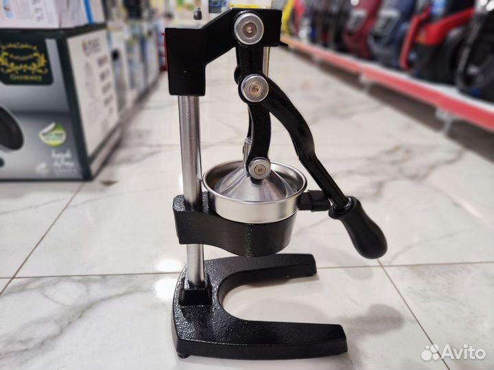 Соковыжималка-пресс для цитрусовых