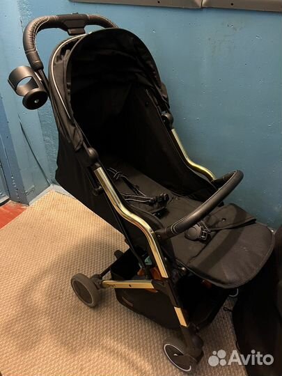 Прогулочная коляска carello