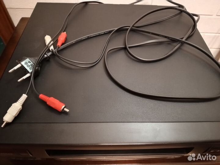 Видеомагнитофон jvc