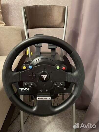 Игровой руль с педалями