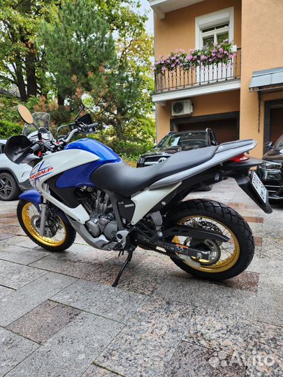 Мотоцикл Honda XL700VA