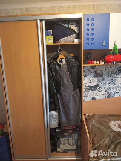 Комплект мебели в детскую