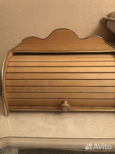 Хлебница деревянная