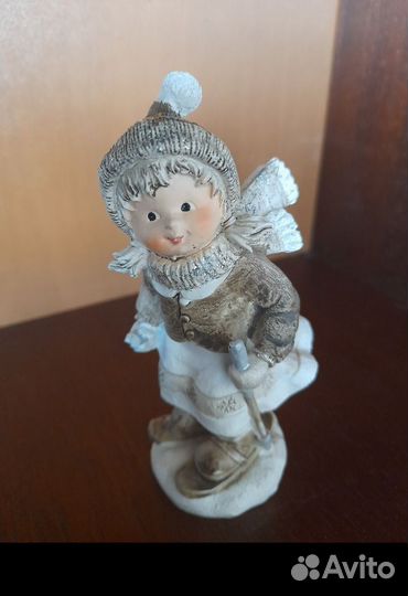 Статуэтки мальчик и девочка