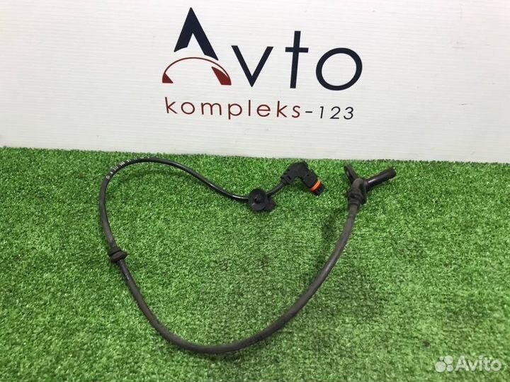Датчик ABS Mercedes-Benz E-350 W212 272980 2010