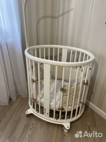 Детская круглая кровать stokke