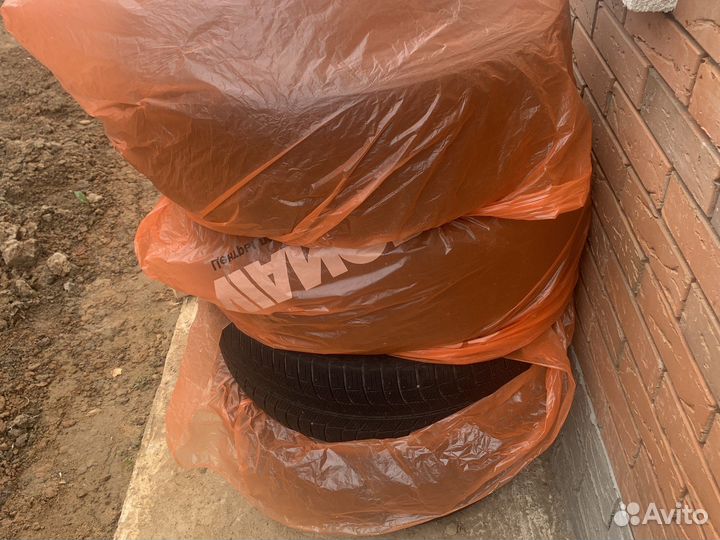 Michelin X-Ice 225/60 R17 99B