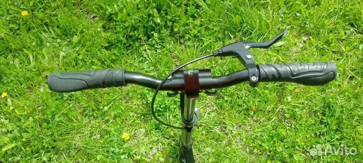 Городской самокат с дисковым тормозом