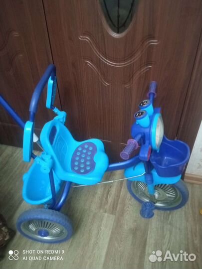 Велосипед трёхколёсный с родительской ручкой