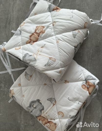 Бортики в детскую кроватку новые