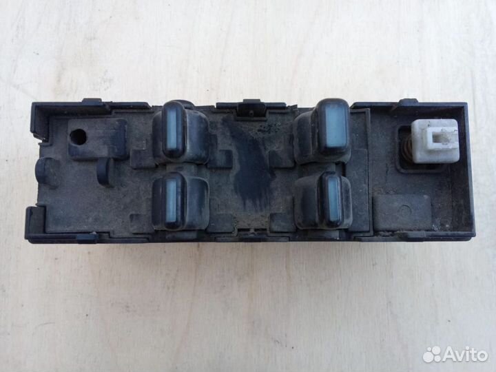 Блок управления стеклоподъемниками Daewoo Nexia I