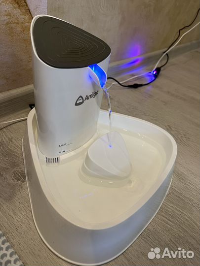 Фонтан поилка для кошек