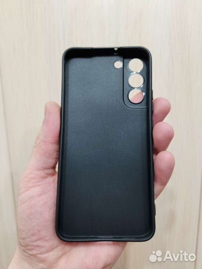 Чехол на samsung s22 plus kaws