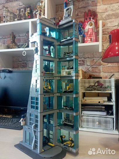 Lego avengers Нападение на башню мстителей