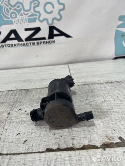 Мотор омывателя фар Toyota RAV 4 3