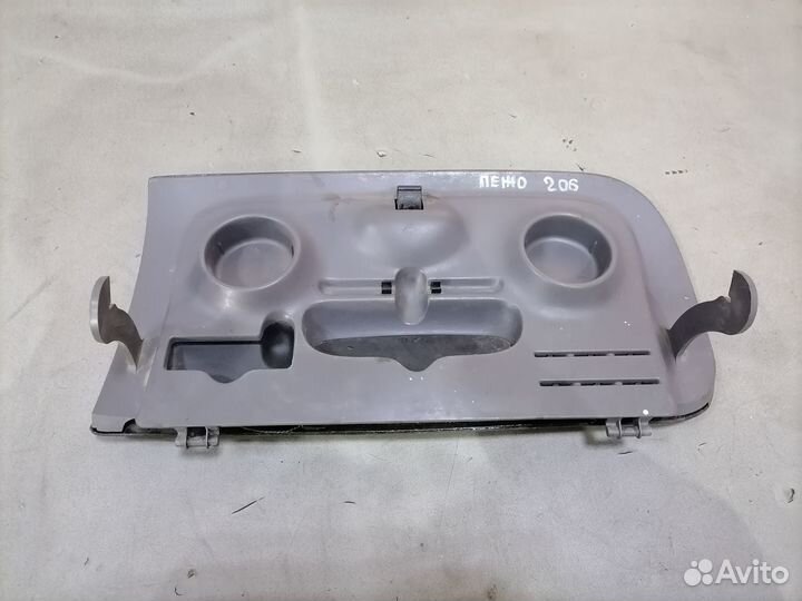 Крышка бардачка Peugeot 206 хэтчбэк 1.4 1998-2012