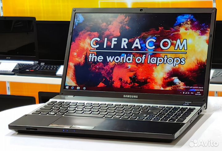 Ноутбук Samsung 15.6