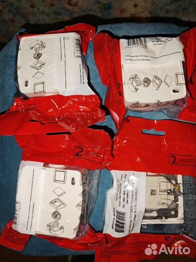 Розетки Lezard новые, без заземления, 4 шт