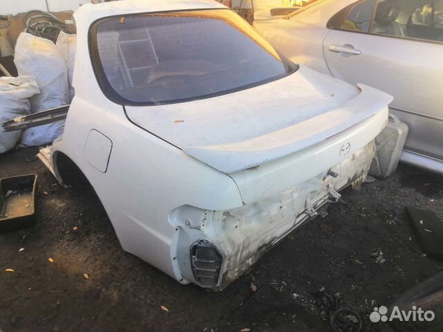 Задняя часть toyota carina ed 200
