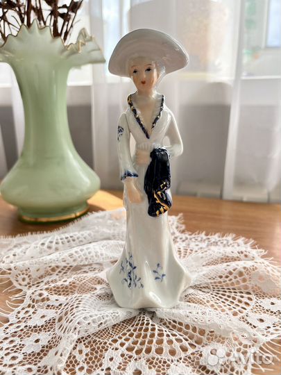 Винтажная статуэтка. Фарфор Capodimonte. Италия