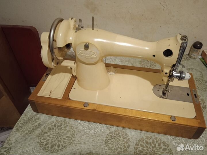 Швейная машинка ручная