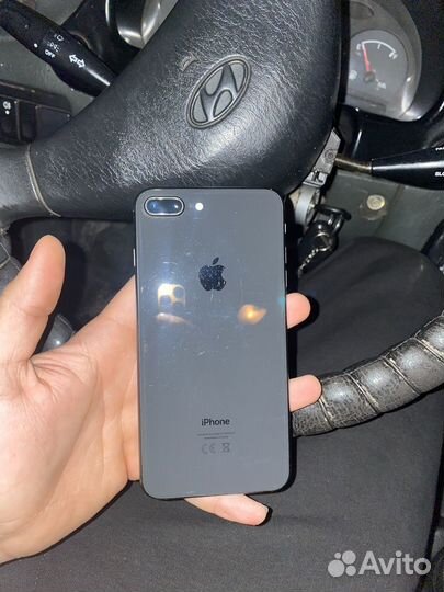 iPhone 8 Plus, 64 ГБ